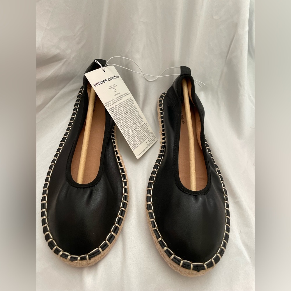 Amazon Essentials Women's Espadrille Ballet Flat Black